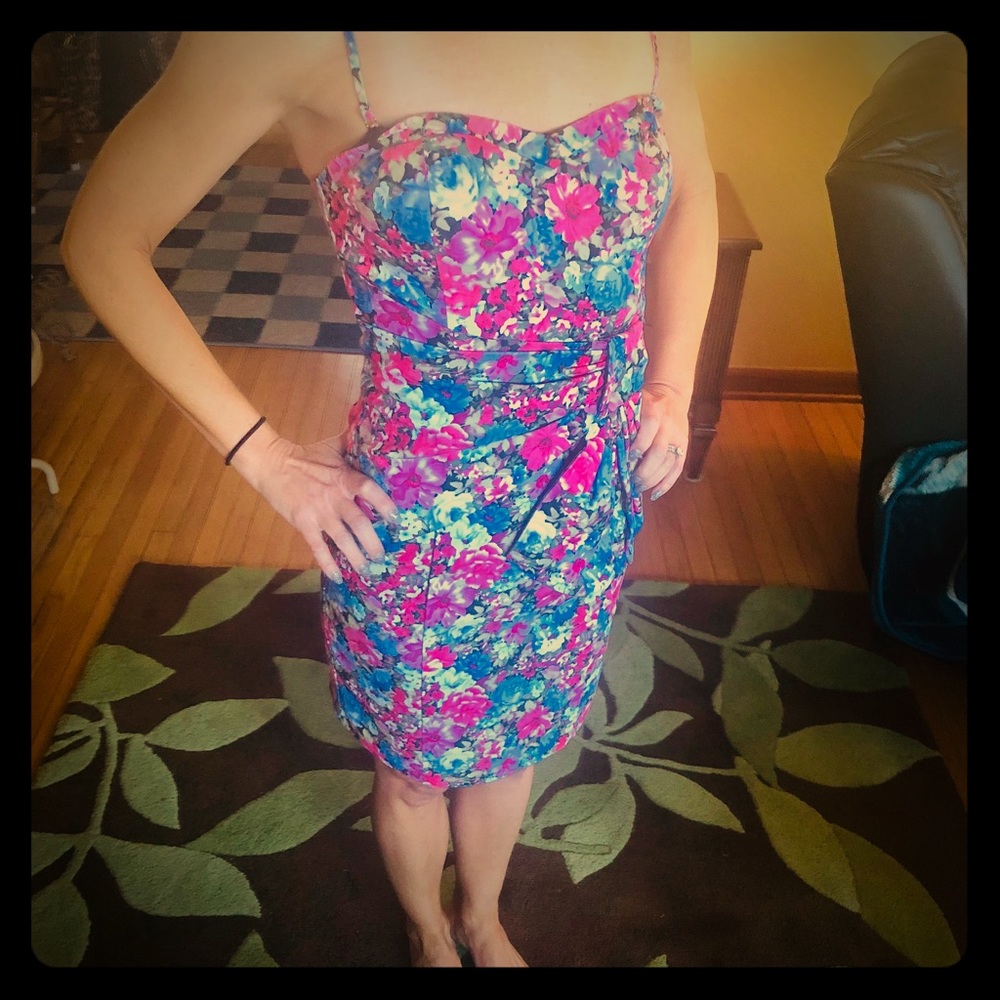 NWOT- fitted floral dress